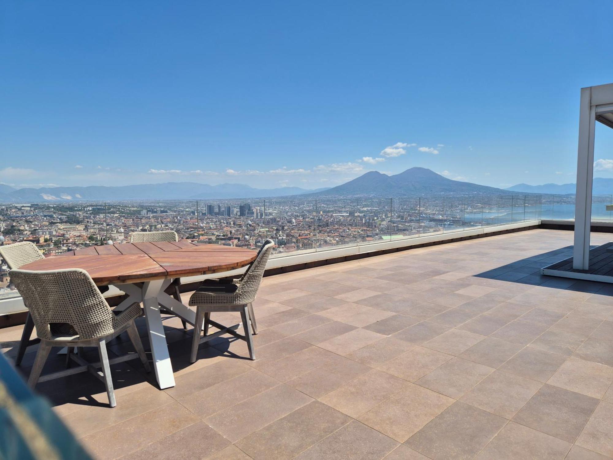 Terrazza Manu - Loft Suspended Over The City-Vomero ナポリ エクステリア 写真